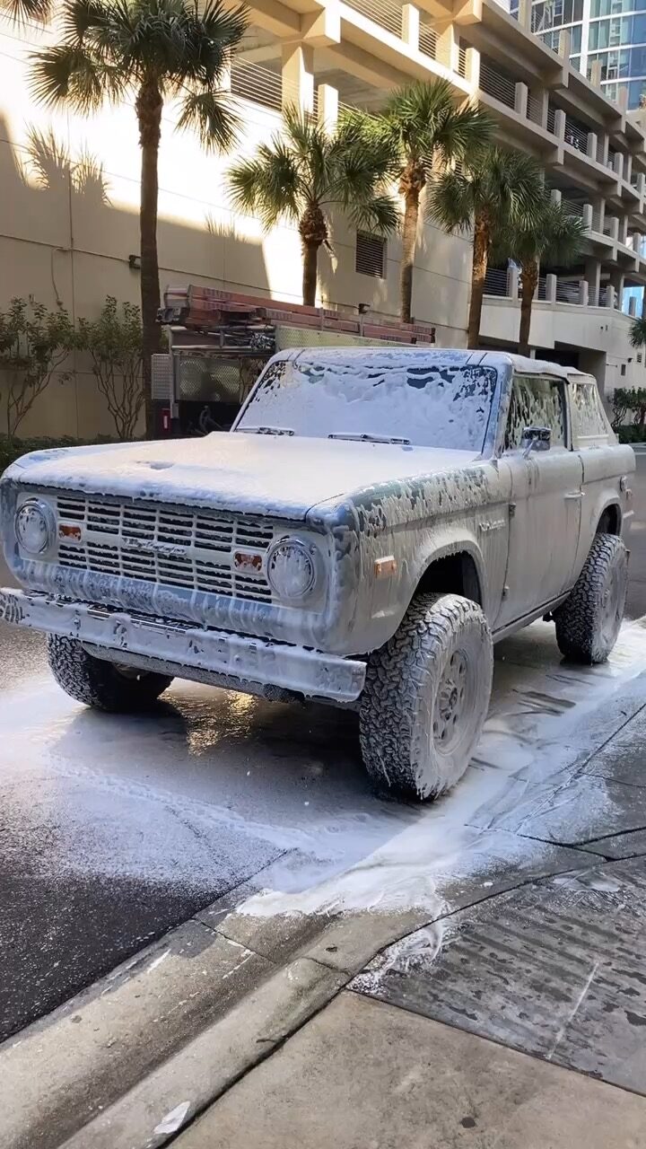 Classic Bronco hand wash