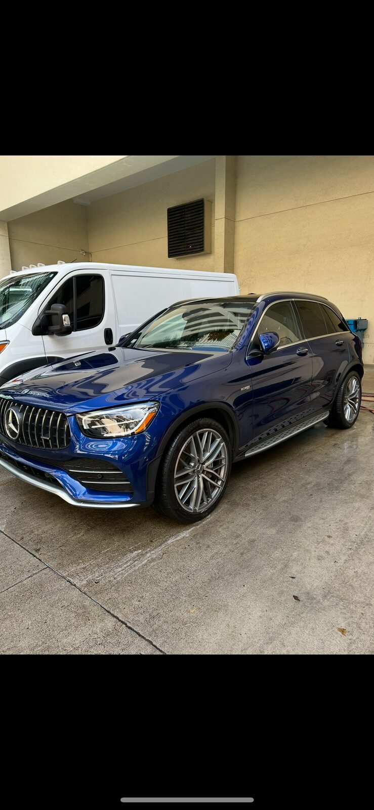 Mercedes sedan hand wash